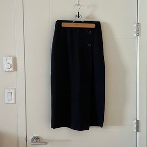 Aritizia babaton billy skirt black size 4